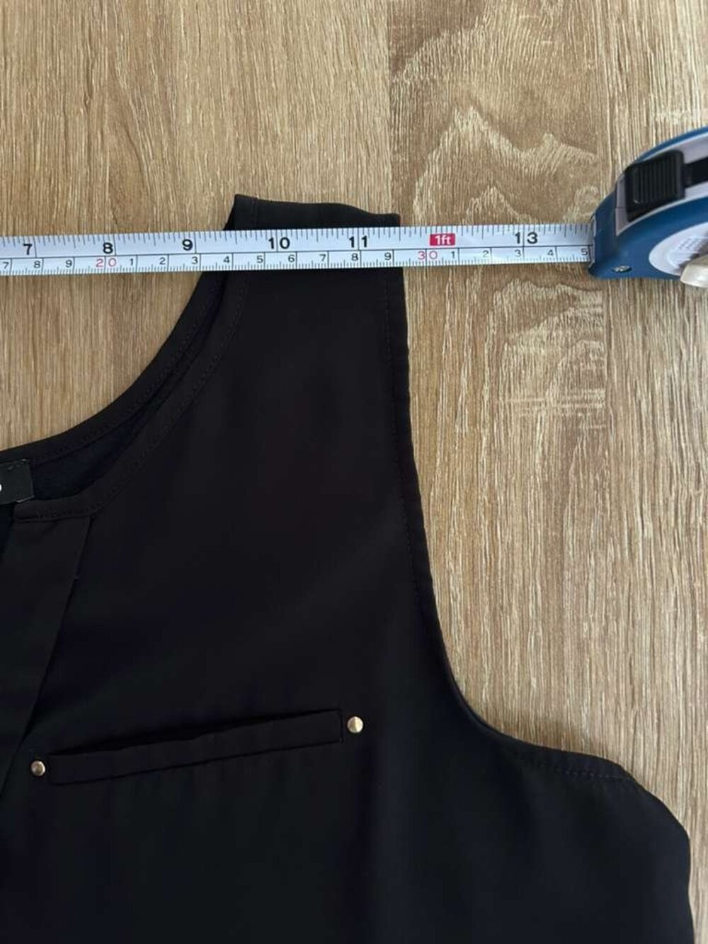 Express Black Sleeveless Blouse V-Neck Pocket Detail Size M - Picture 6 of 8